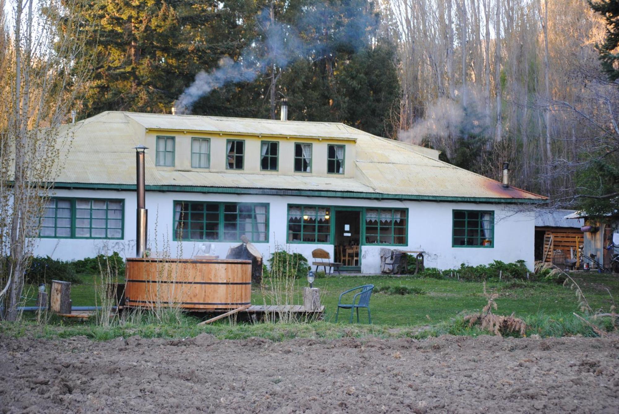 Готель Hosteria De La Patagonia Чіле-Чіко Екстер'єр фото